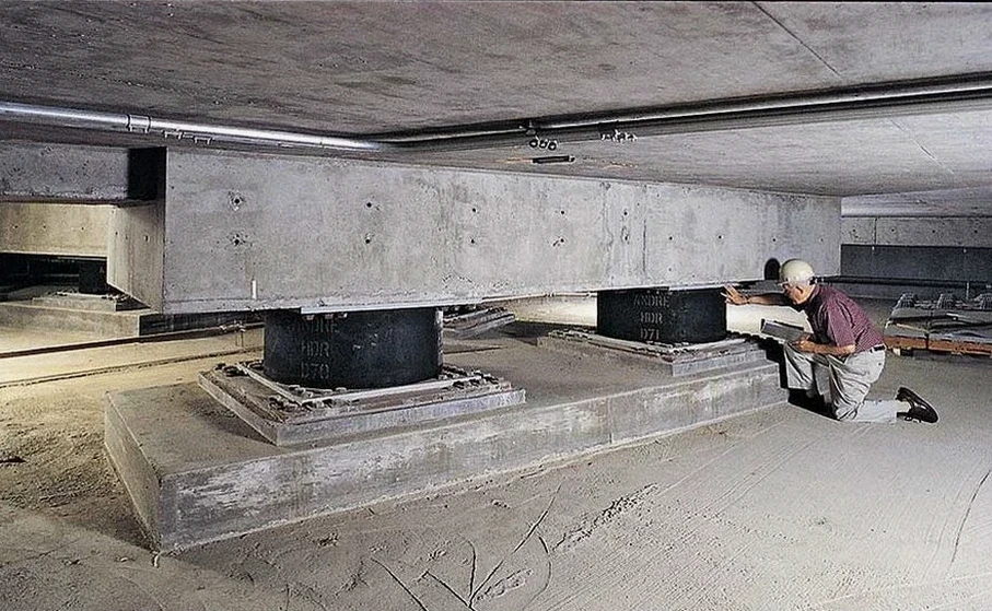 Base Isolation Seismic Design in Miami: Protecting Critical Structures